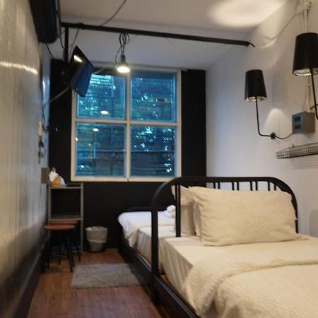 Hand Hotel Bangsaen Екстериор снимка