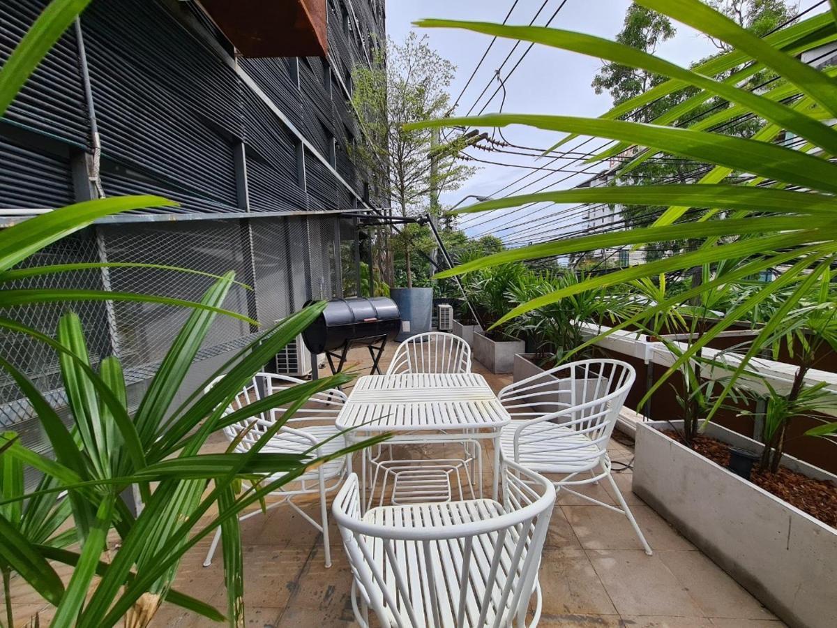Hand Hotel Bangsaen Екстериор снимка