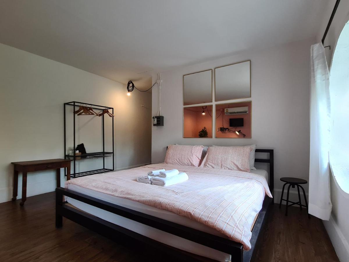 Hand Hotel Bangsaen Екстериор снимка
