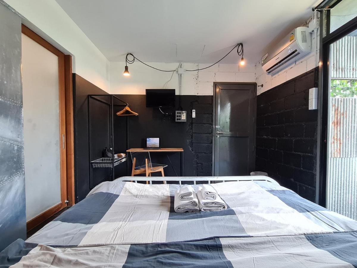 Hand Hotel Bangsaen Екстериор снимка