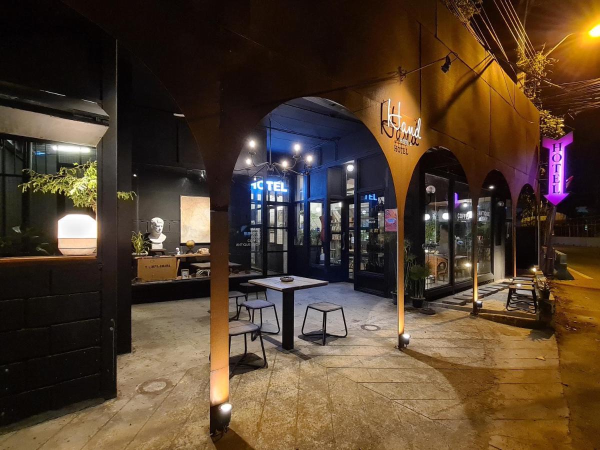 Hand Hotel Bangsaen Екстериор снимка