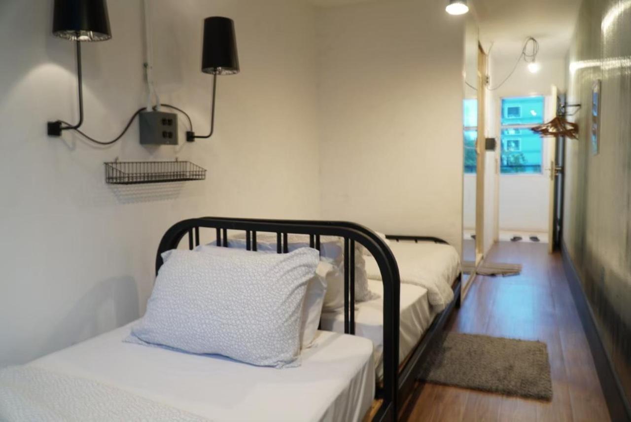 Hand Hotel Bangsaen Екстериор снимка