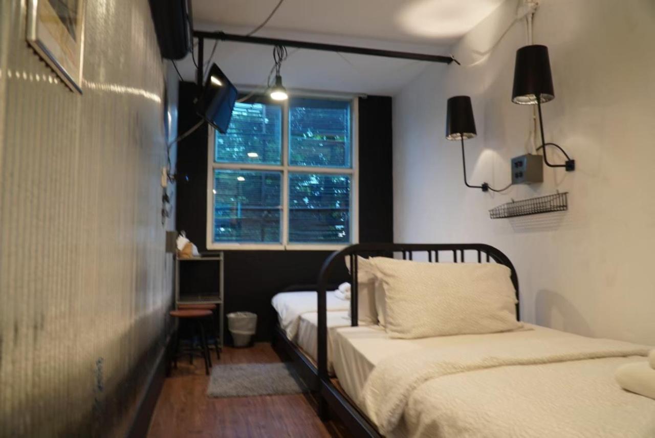 Hand Hotel Bangsaen Екстериор снимка