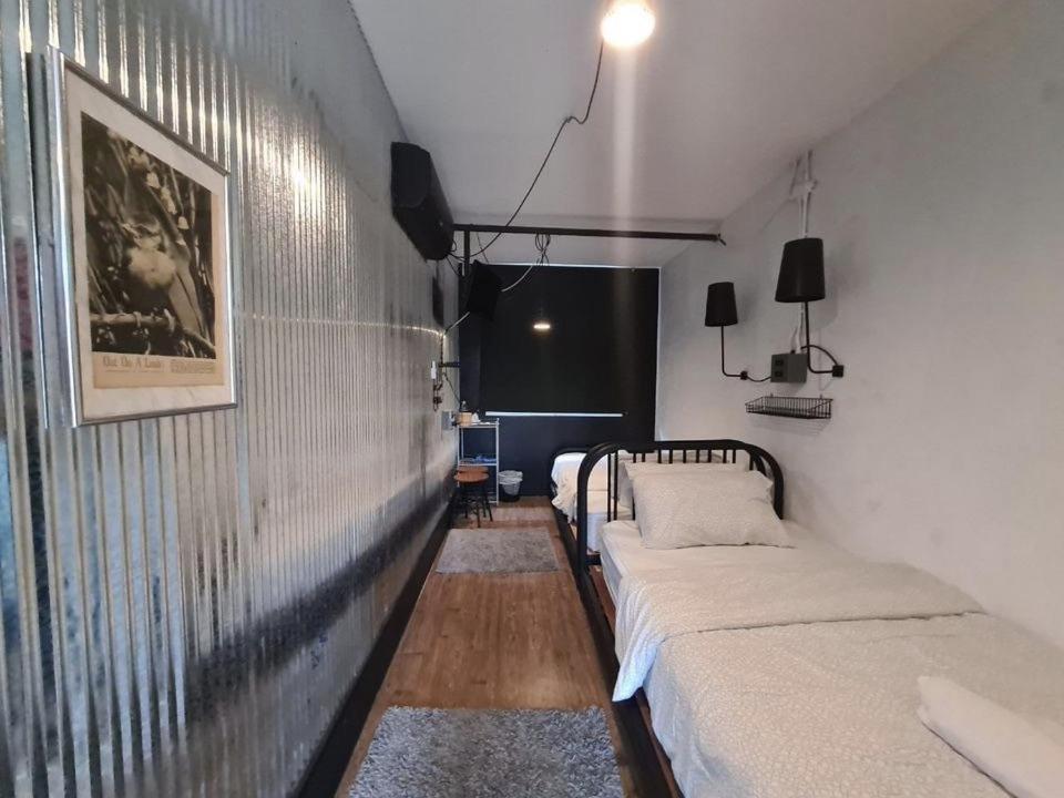 Hand Hotel Bangsaen Екстериор снимка